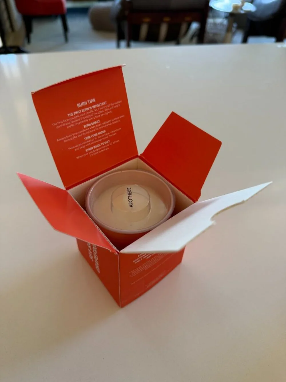 NWT APOTHEKE Sea Salt + Grapefruit Candle 5oz